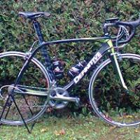 cadre carbone Définitive Gitane monté en shimano ultégra 10 vitesses